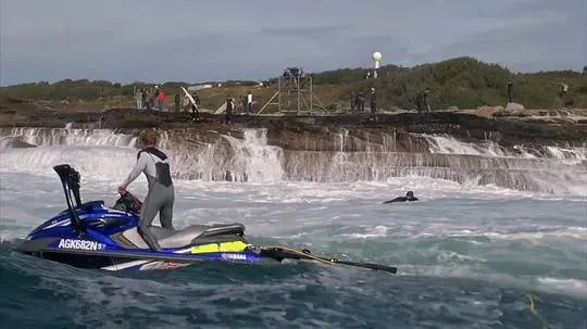 风暴冲浪者剧照